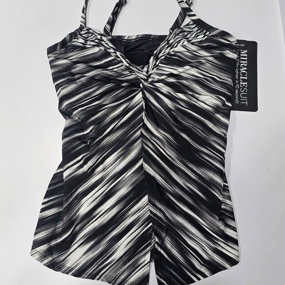 Miraclesuit Love Knot Printed DD Underwire Tankini Top - Warp Speed - Picture 6 of 11